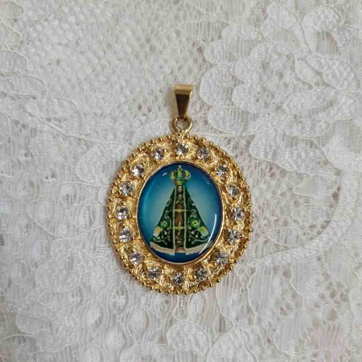 Medalha N Sra Aparecida Ouro 04 Cm Strass Colorida