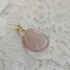 Pingente Pedra Quartzo Rosa Rolada Pino Folheado Ouro