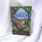 Livro Almanaque Wicca 2023 Guia de Magia e Espiritualidade - Ed. Pensamento